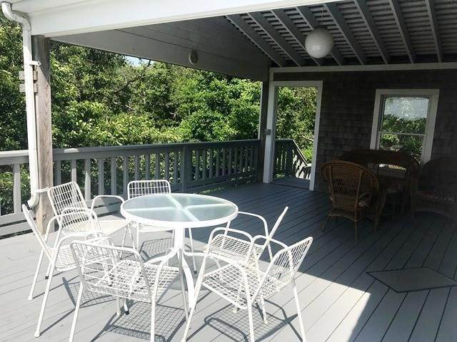 16. Multi-Family Homes for Sale at 826 Beacon HILL Block Island, Rhode Island 02807 United States