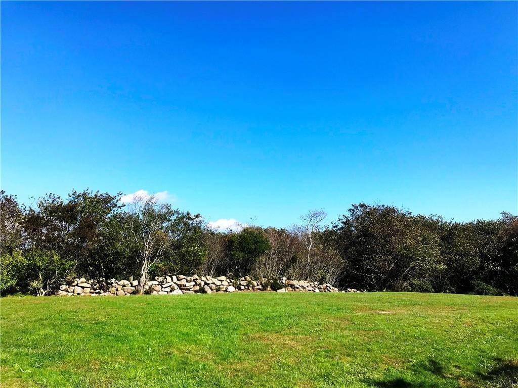 18. Multi-Family Homes for Sale at 826 Beacon HILL Block Island, Rhode Island 02807 United States