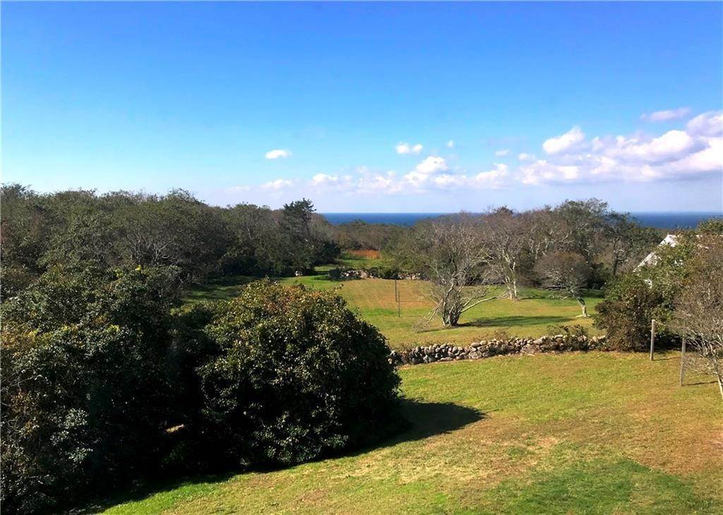 20. Multi-Family Homes for Sale at 826 Beacon HILL Block Island, Rhode Island 02807 United States