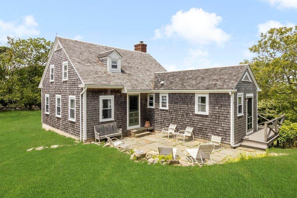 19. Single Family Homes for Sale at 826 Beacon HILL Block Island, Rhode Island 02807 United States