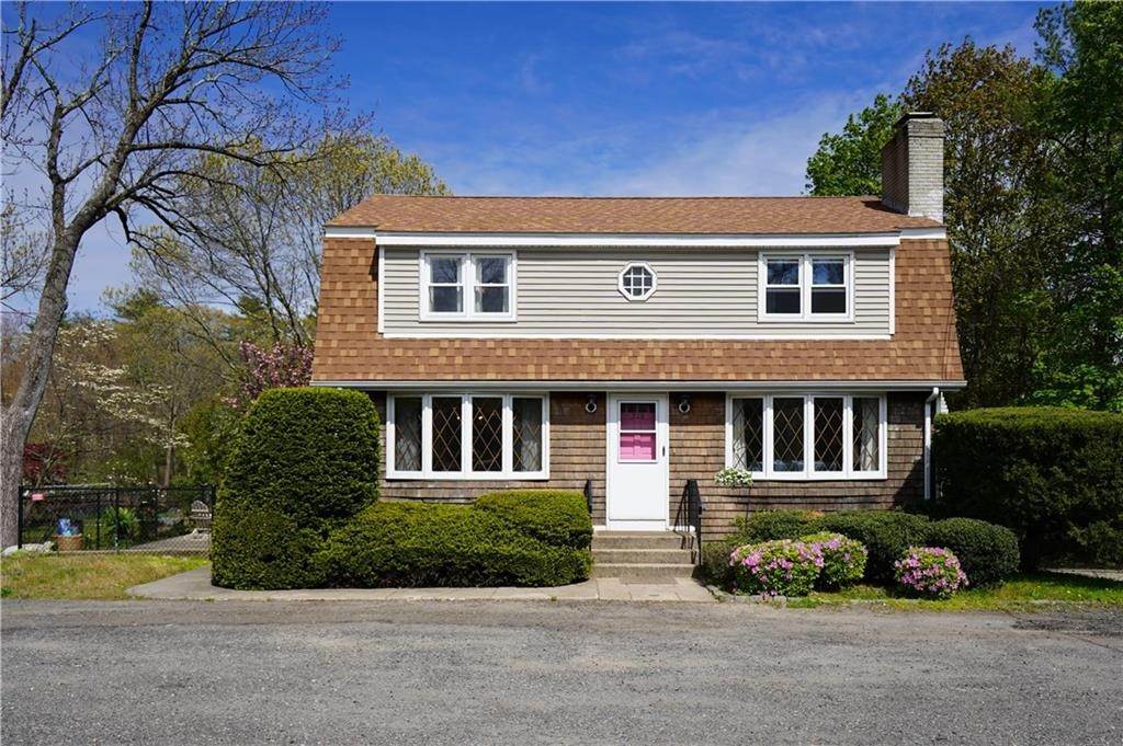 Single Family Homes por un Venta en 329 Kelley BLVD North Attleboro, Massachusetts 02760 Estados Unidos
