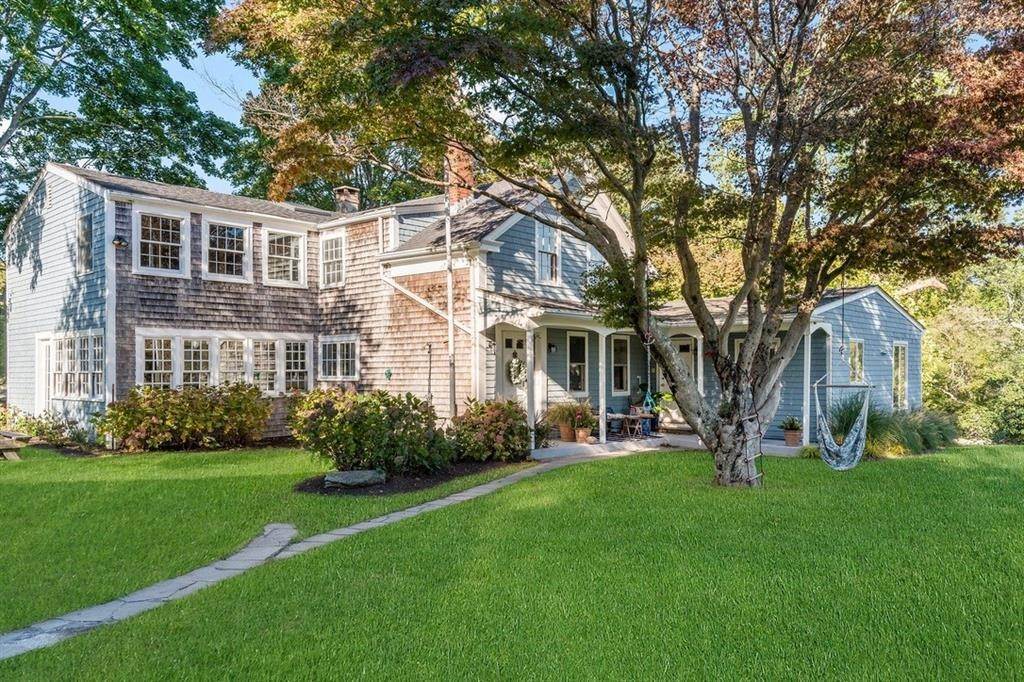 Single Family Homes 为 销售 在 435 1 Old Harbor Road Westport, 马萨诸塞州 02790 美国