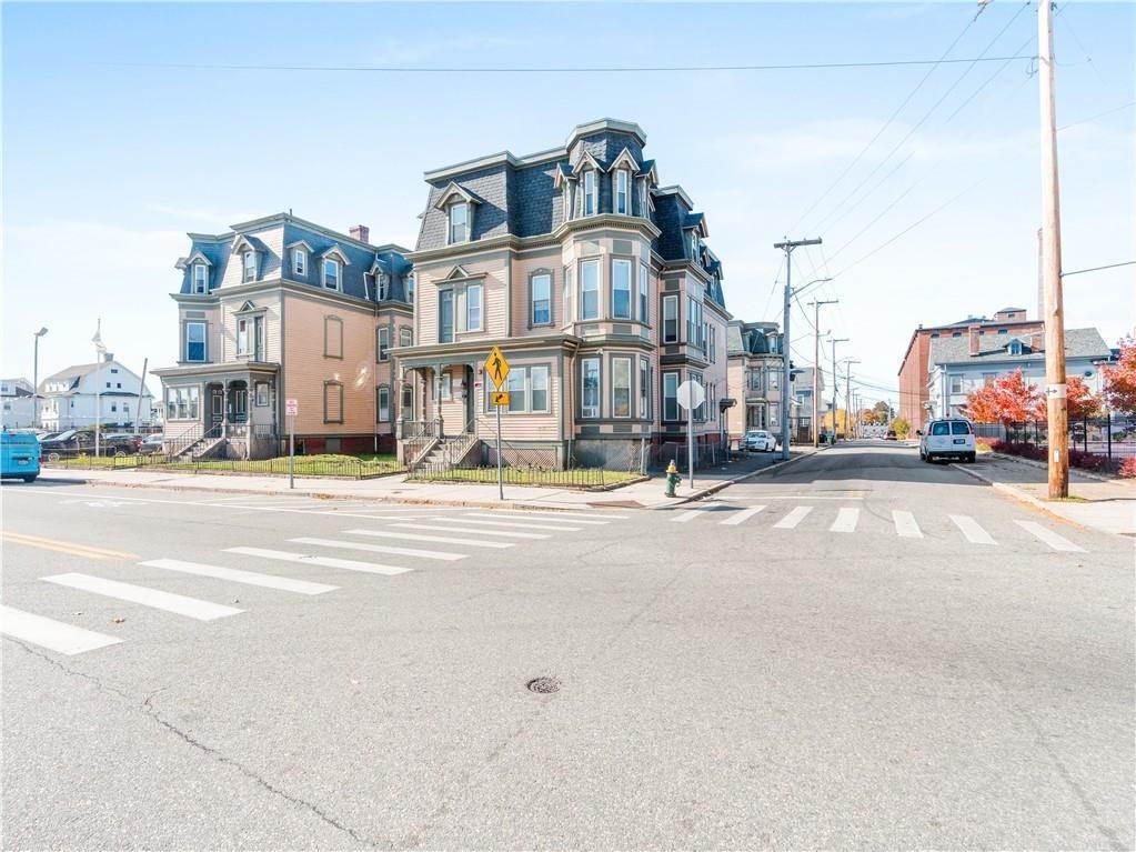 Commercial for Sale at 163 Elmwood Avenue Providence, Rhode Island 02907 United States