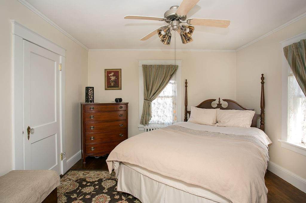 20. Rentals at 17 Annandale TER Newport, Rhode Island 02840 United States