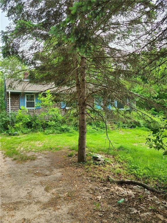 Single Family Homes for Sale at 14 Highland Avenue Glocester, Rhode Island 02814 United States