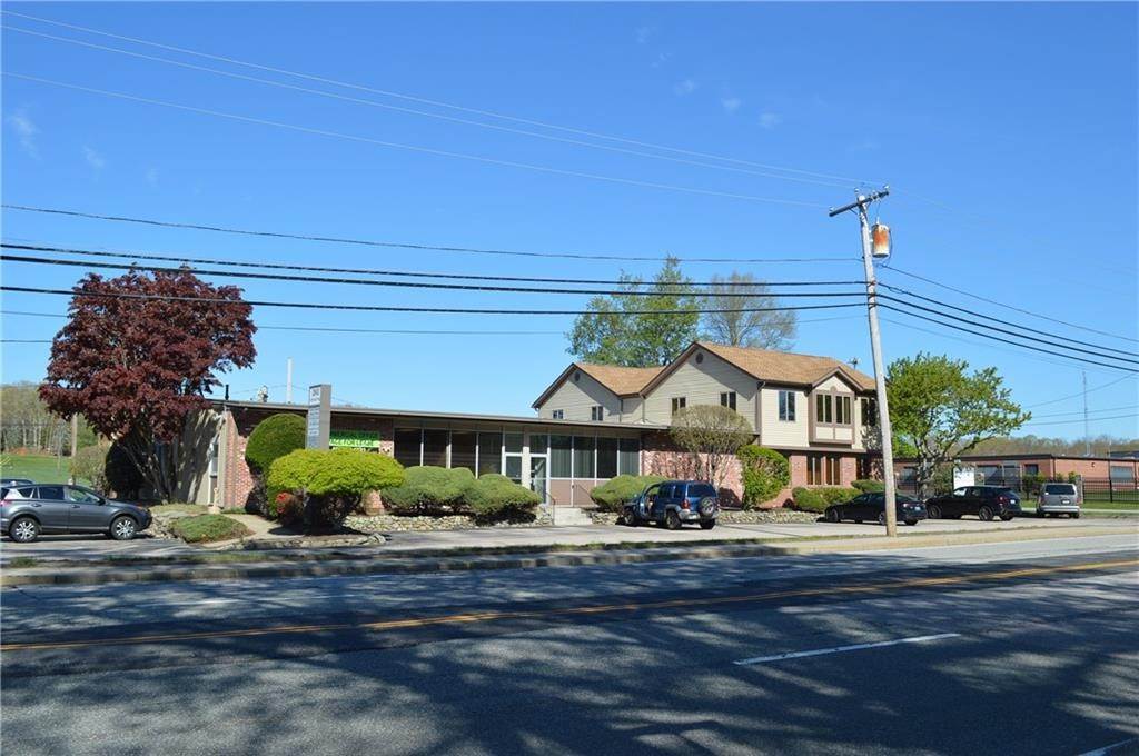 Commercial for Sale at 2843 South County Trail East Greenwich, Rhode Island 02818 United States