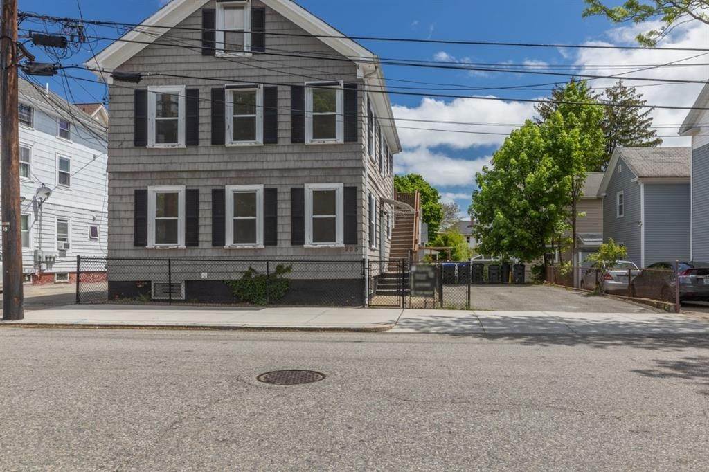 Multi-Family Homes for Sale at 205 IVES Street Providence, Rhode Island 02906 United States