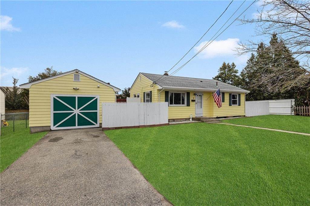Single Family Homes for Sale at 7 Casey Drive Middletown, Rhode Island 02842 United States