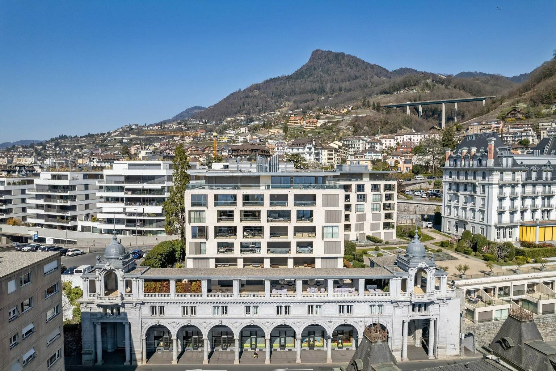 Condominiums por un Venta en Exceptional setting, Residence of the National Foreigners sale Montreux Montreux, Vaud 1820 Suiza
