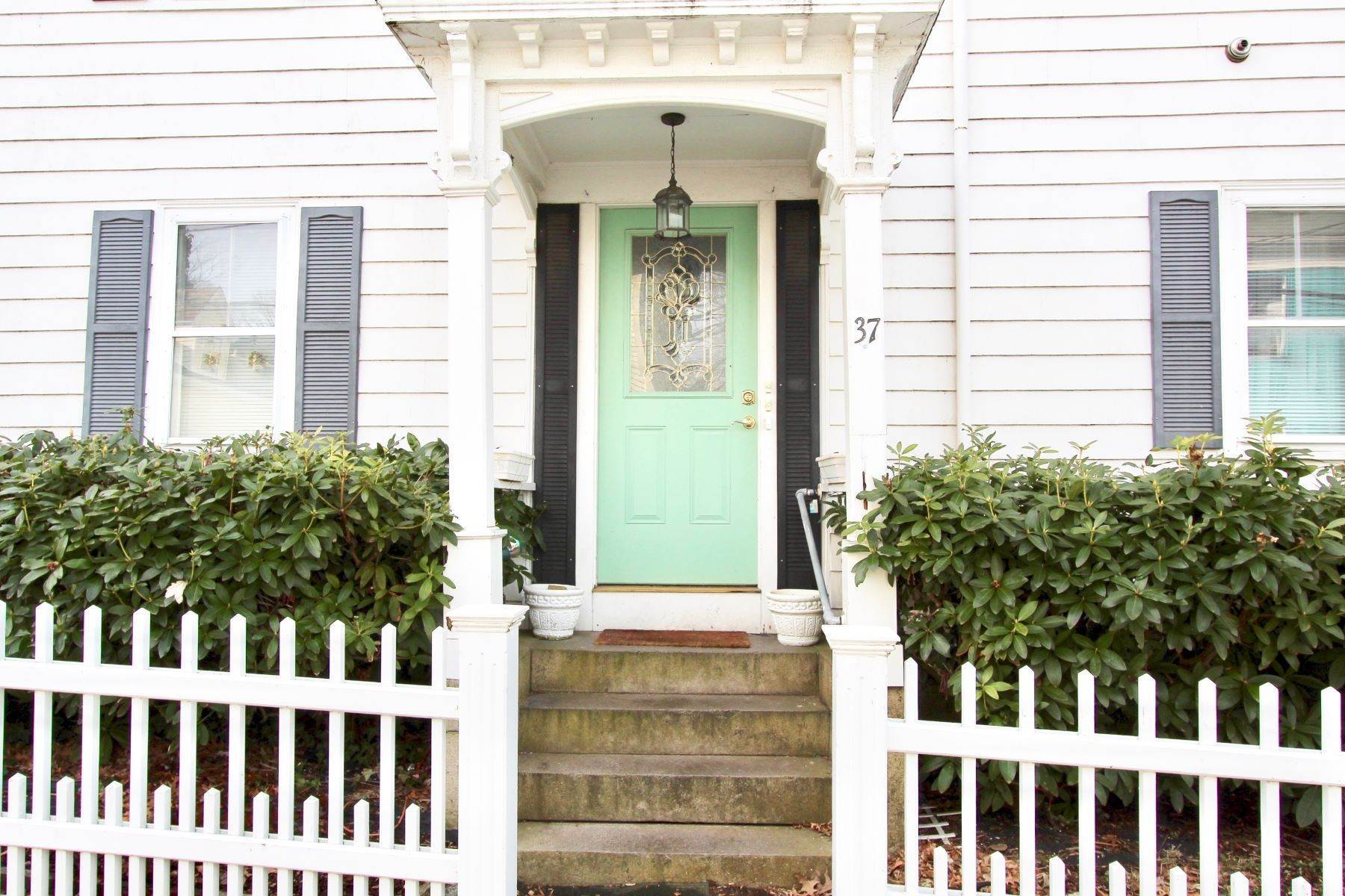 3. Multi-Family Homes for Sale at Mansard Multi-Family 37 Howard Street Newport, Rhode Island 02840 United States