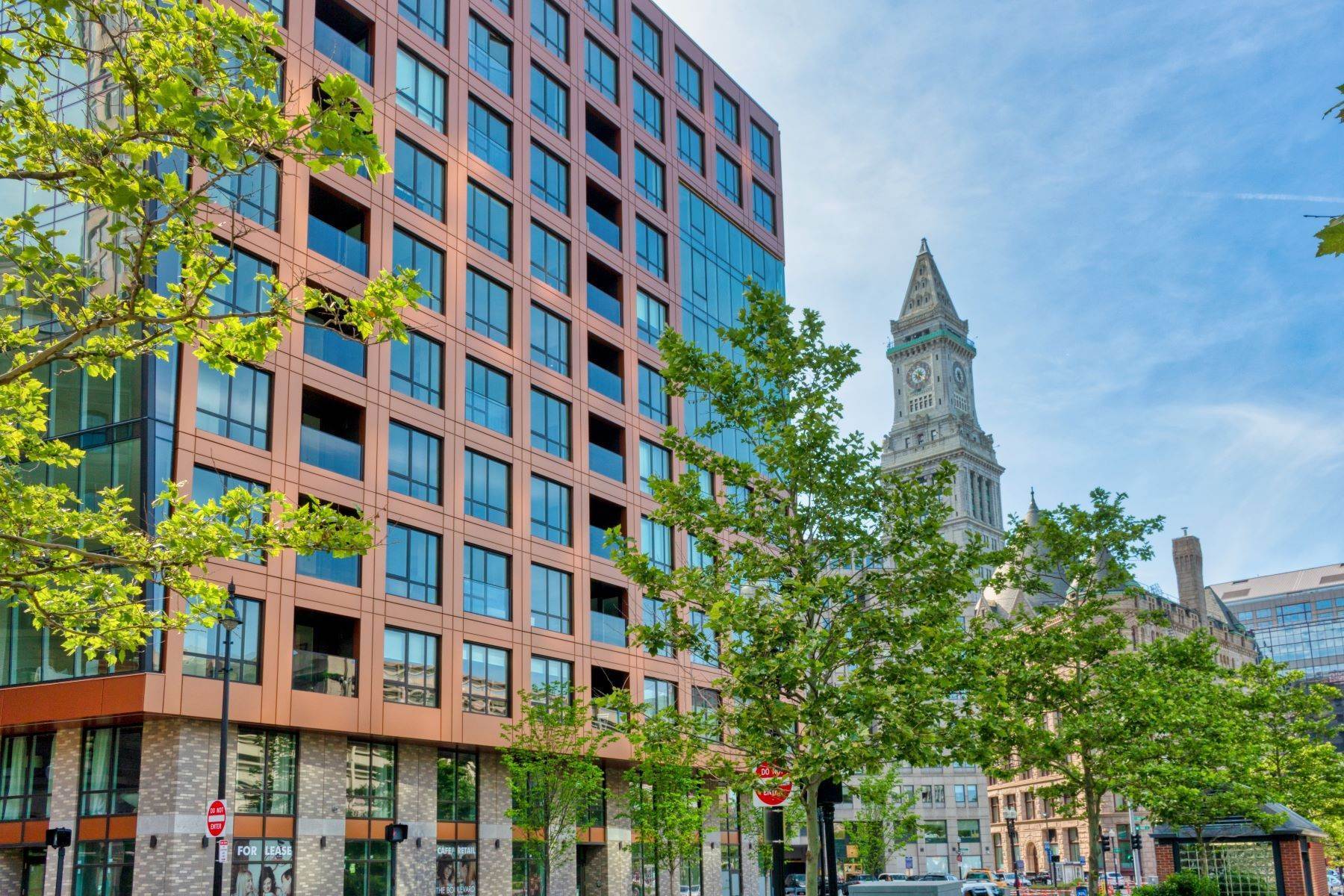 Condominiums por un Venta en Stunning 3 bedroom High-Rise 110 Broad Street, Unit 703 Boston, Massachusetts 02110 Estados Unidos