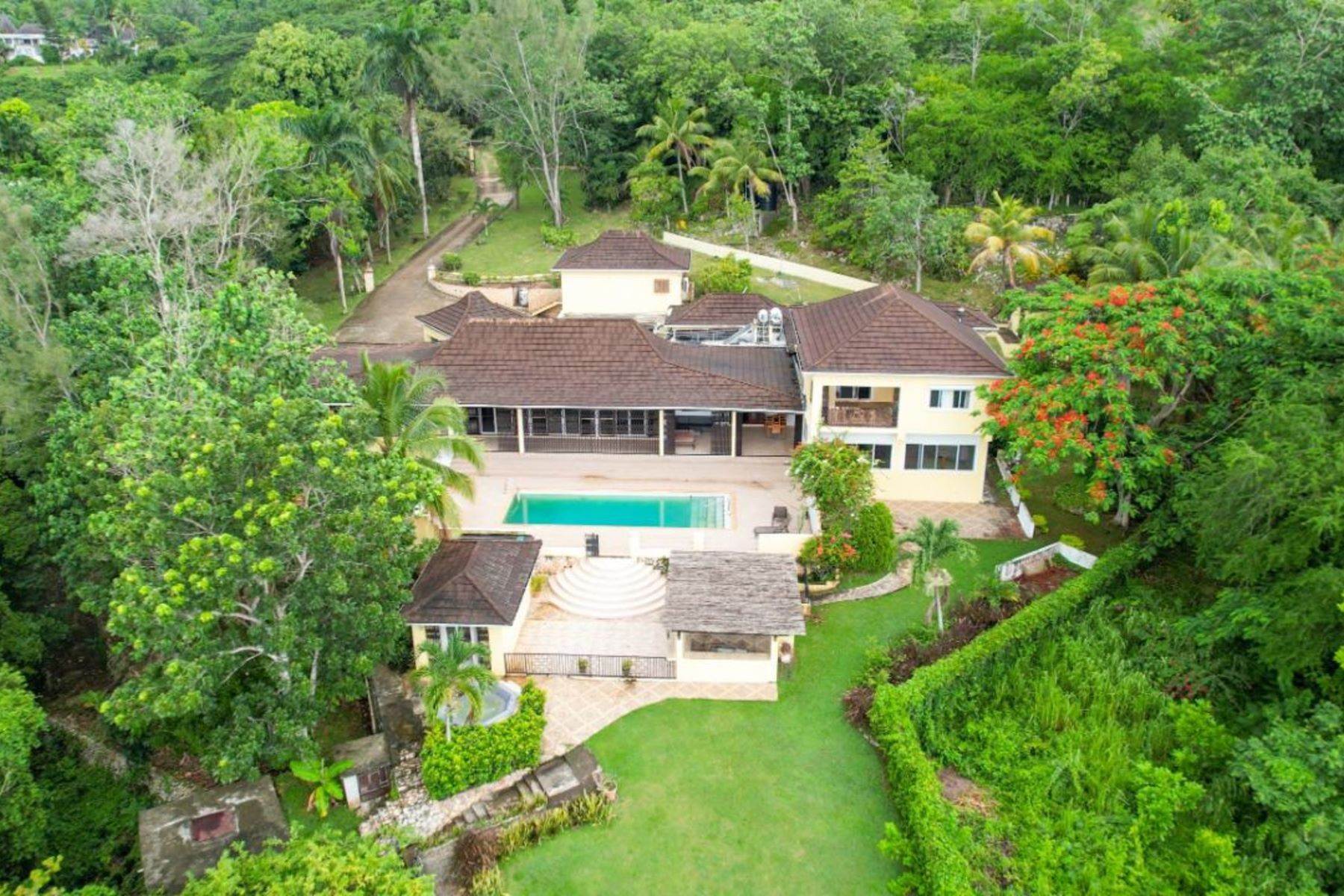 Apartments for Sale at Montego Bay, Saint James Jamaica