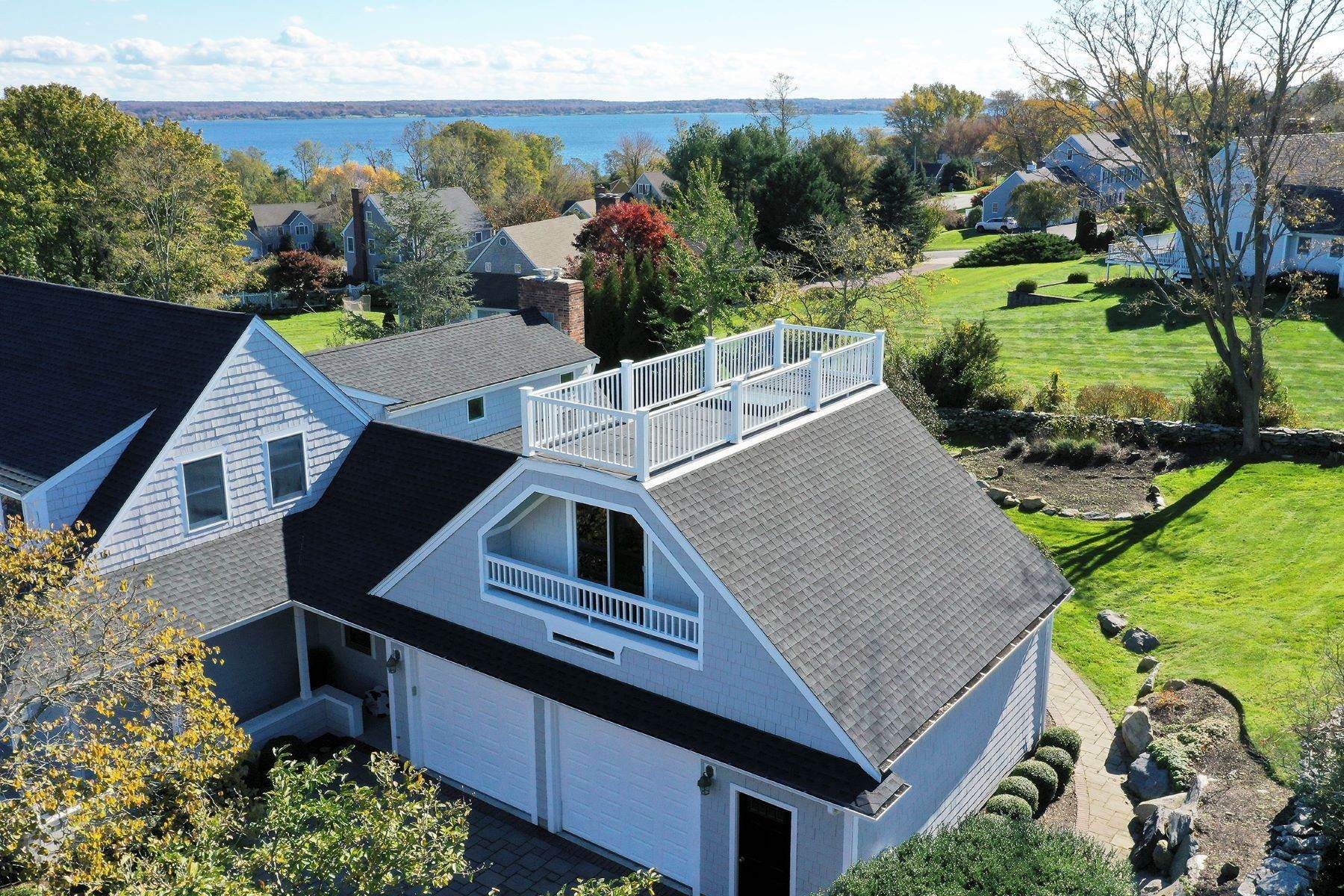 39. Single Family Homes for Sale at Shingle Style 215 Lawrence Drive Portsmouth, Rhode Island 02871 United States