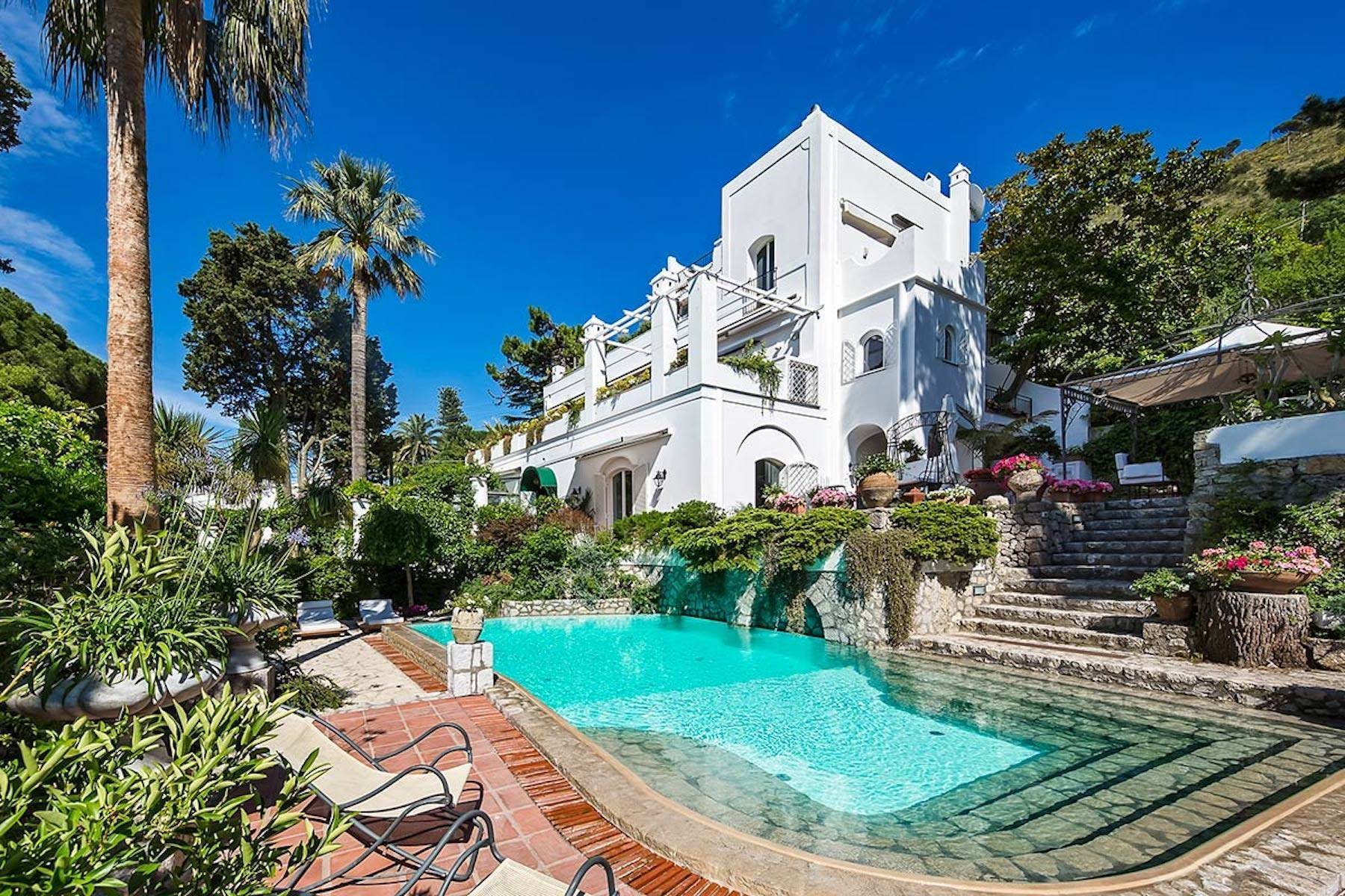 Single Family Homes 为 销售 在 Outstanding nineteenth century Villa in enchanting Capri 卡普里, 那不勒斯 意大利
