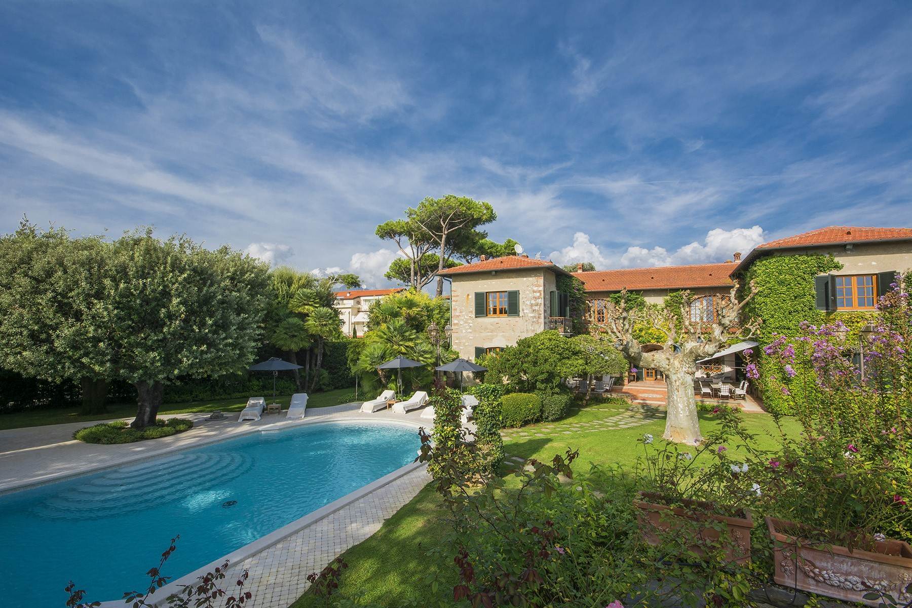Single Family Homes for Sale at Magnificent property in Marina di Pietrasanta Forte Dei Marmi, Lucca Italy