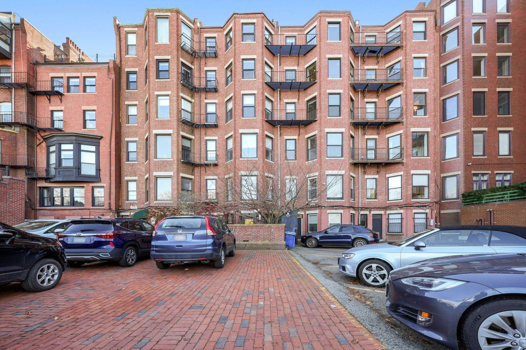 36. Condominiums at 484 Beacon St, Unit# 1 Boston, Massachusetts 02115 United States