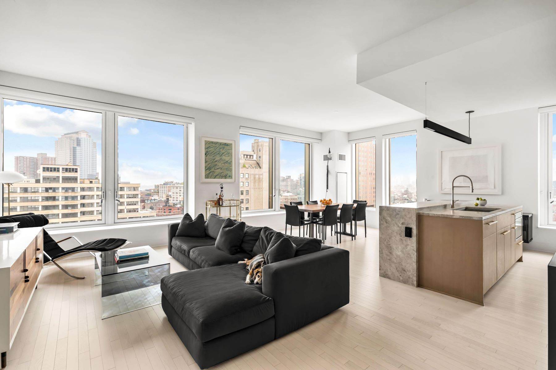 Condominiums 为 销售 在 Luxury Loft Living on Leonard Street 91 Leonard Street, 15E 纽约, 纽约 10013 美国