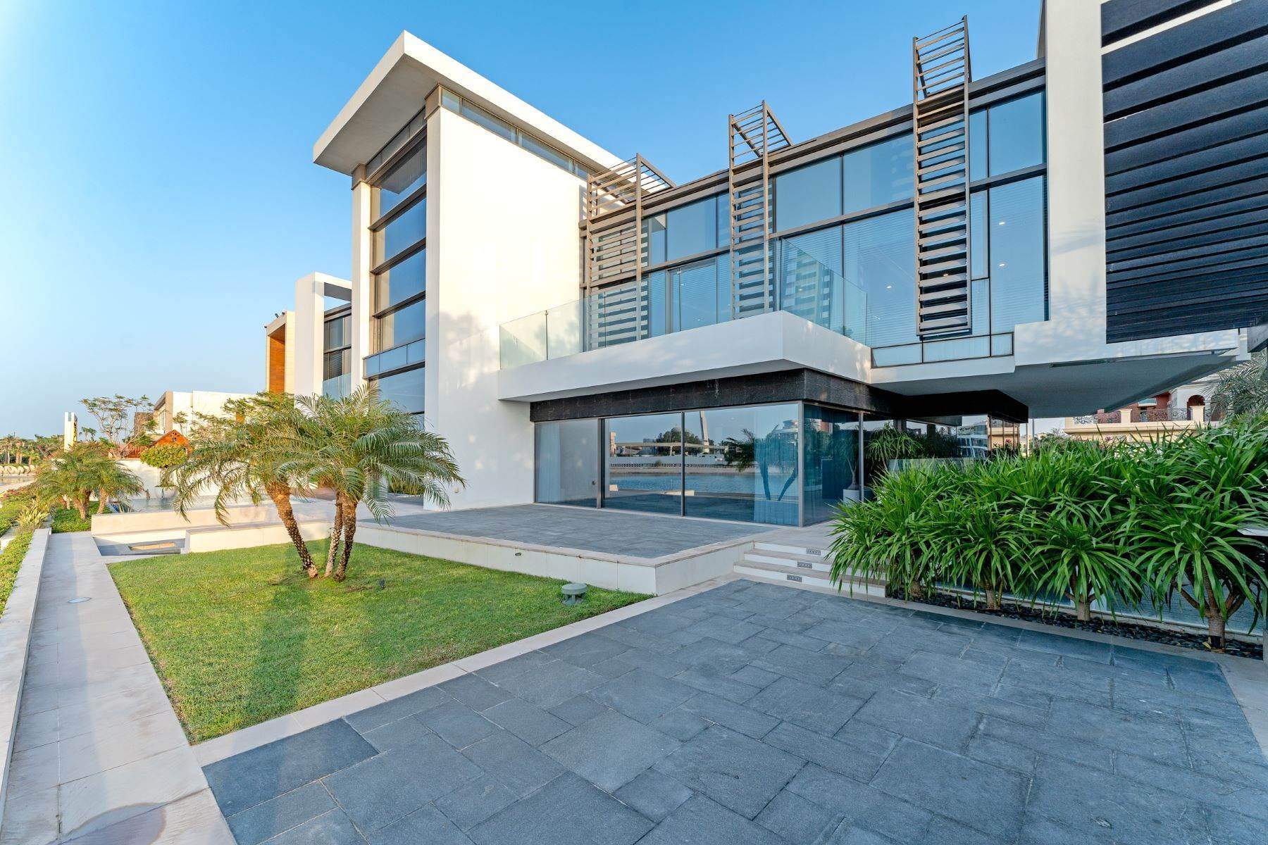 Other Residential Homes 为 销售 在 5 BR Beach Villa with Atlantis & Sunset View Signature Villas Frond J, Palm Jumeirah 迪拜, 杜拜 0000 阿联酋