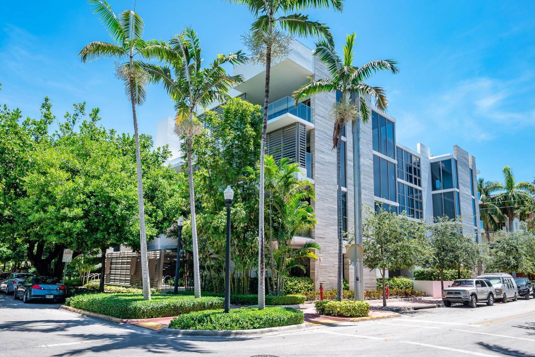 Condominiums for Sale at 311 Meridian Avenue, #PH03-PH04, Miami Beach, FL 311 Meridian Avenue, PH03-PH04 Miami Beach, Florida 33139 United States