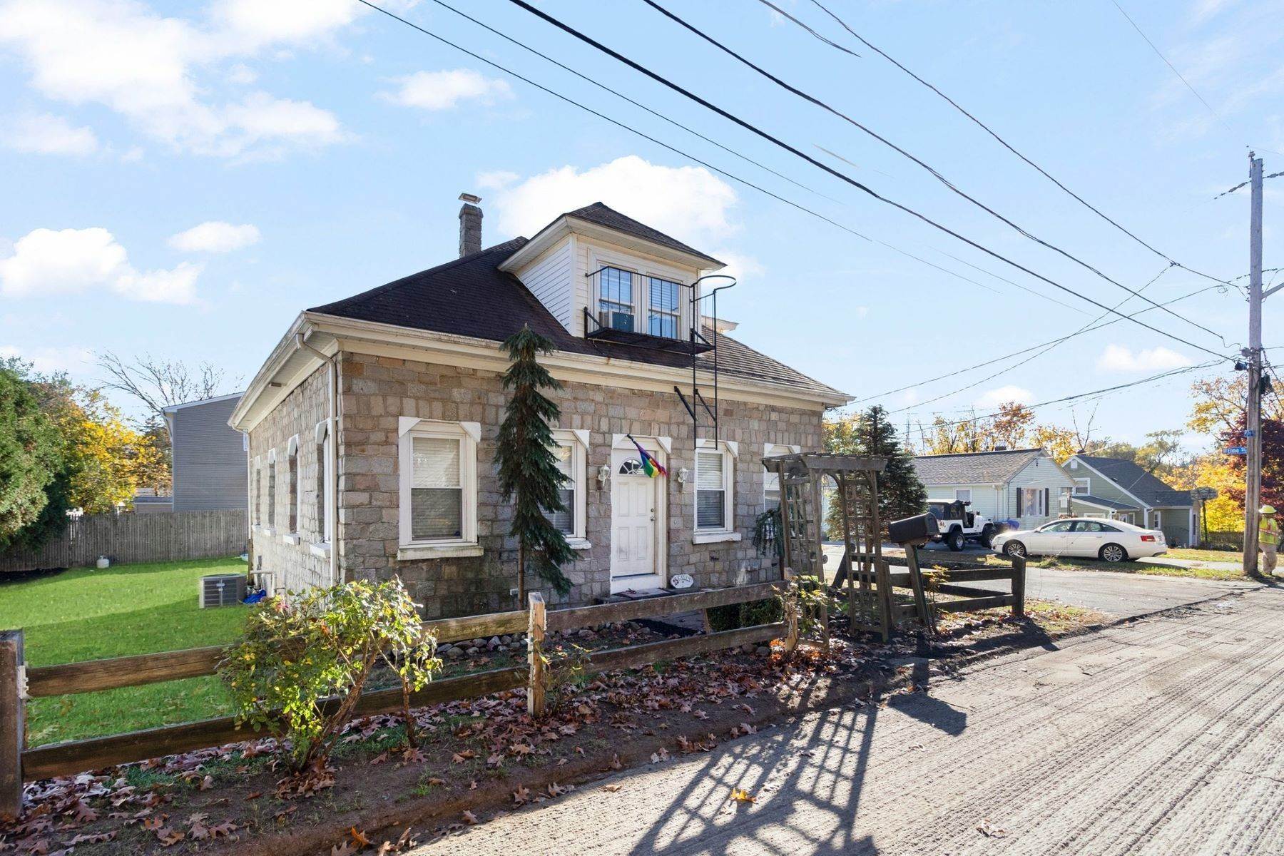 Other Residential Homes 为 销售 在 25 KILEY ST North Providence, 罗得岛 02911 美国