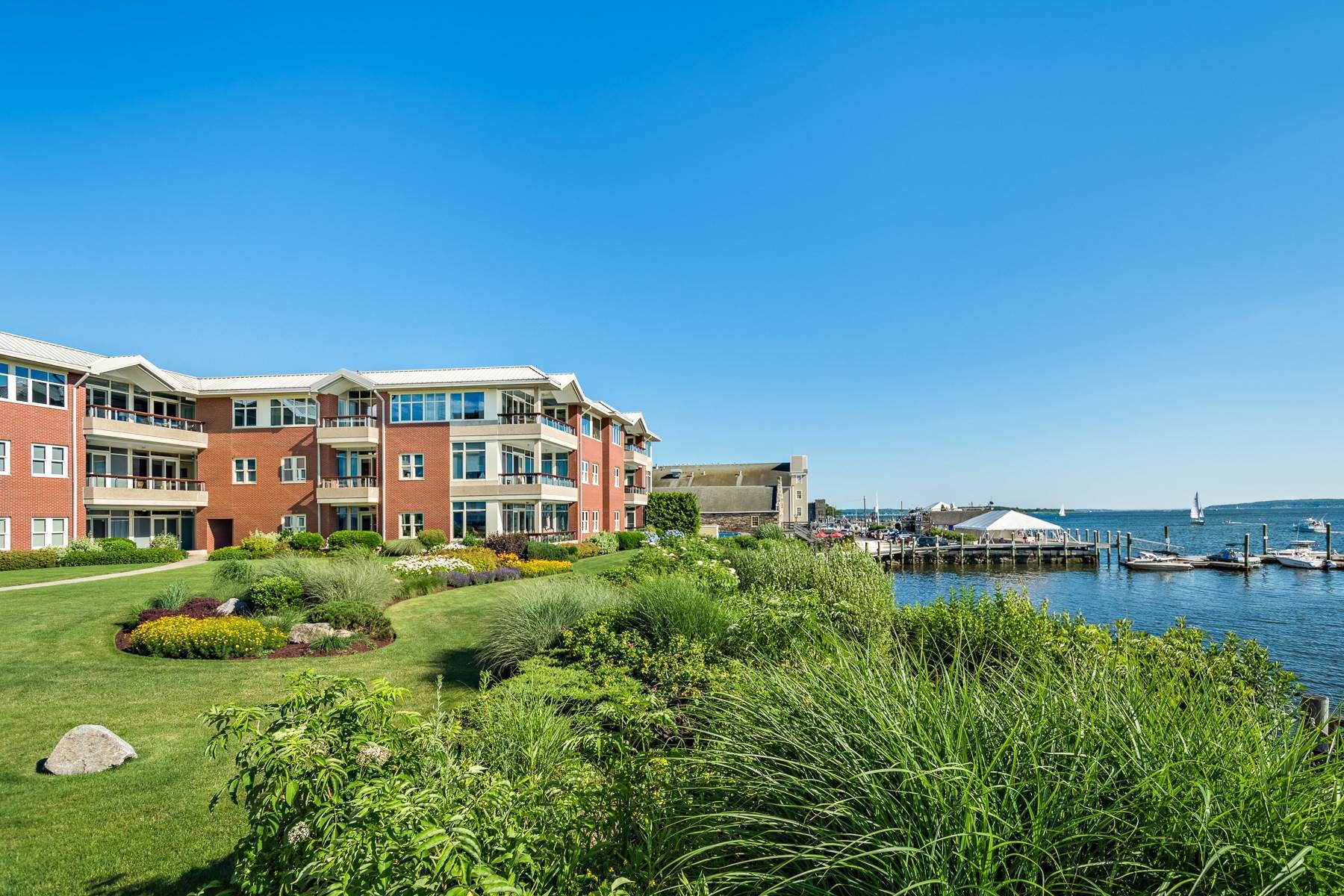 5. Condominiums for Sale at 341 THAMES ST, UNIT#303S, 303S Bristol, Rhode Island 02809 United States
