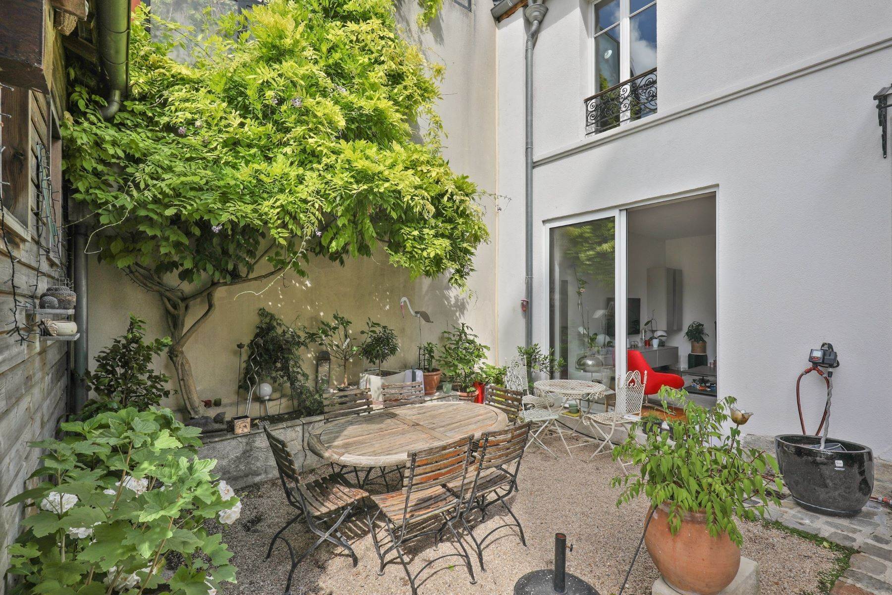 Townhouse for Sale at Sunny family house with garden Montrouge, Ile-De-France 92120 France