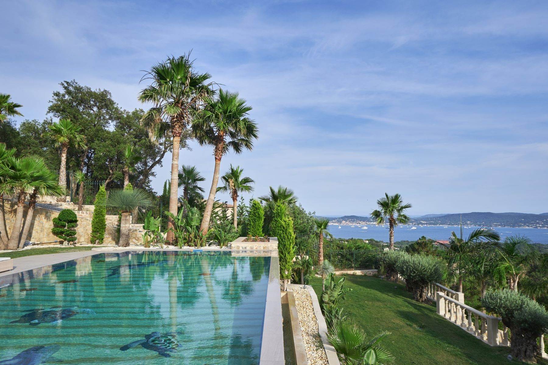 Single Family Homes for Sale at Grimaud, Domaine de Beauvallon - Luxury property with sea view. Grimaud, Provence-Alpes-Cote D'Azur 83310 France